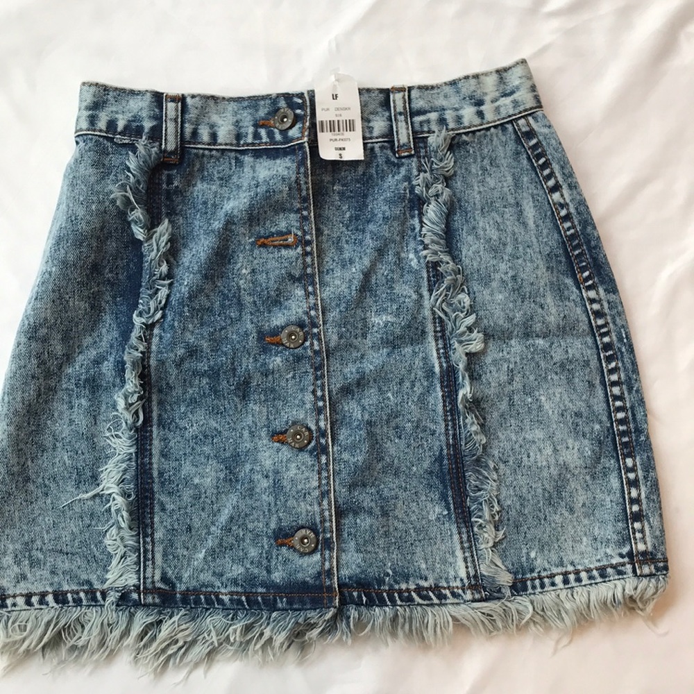 NWT LF Carmar denim button down skirt - Picture 2 of 7